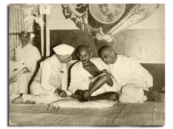 Nehru, Gandhi and Sardar Patel (right) at an All India Congress Committee meeting in 1946, considering forming an interim government