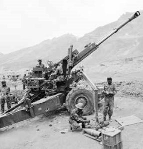 155mm Bofors howitzer in Drass sector 1999 - trimmed - The Hindu