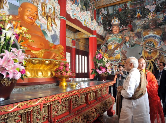 Narendra Modi visiting the Daxingshan Temple, in Xi'an
