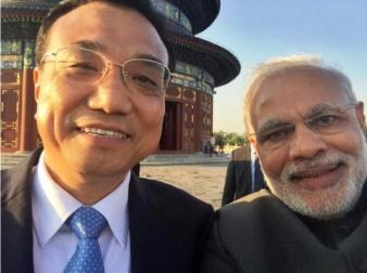 Narendra Modi's selfie with China's Premier Li Keqiang selfie