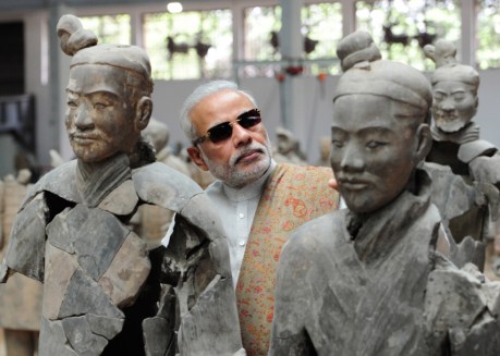 Modi examines Xian’s world-famous terracotta warriors and horses of Qin Shi Huang, the first Emperor of China