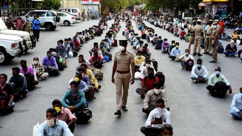 in-migrantworkers wait Chennai